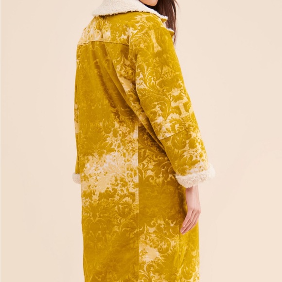 Yellow Floral Women's Coat - Picture 4 of 4